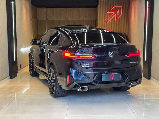 BMW-X4-2024