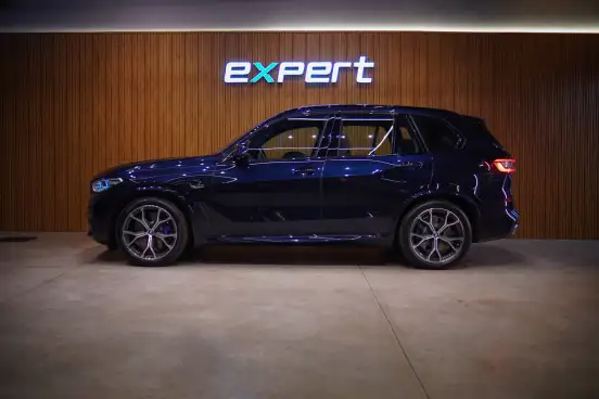 BMW-X5-2021