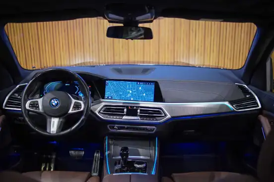 BMW-X5-2021
