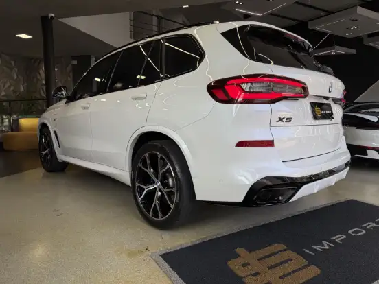 BMW-X5-3.0 I6 TURBO HÍBRIDO XDRIVE45E M SPORT AUTOMÁTICO BMW-X5-2020