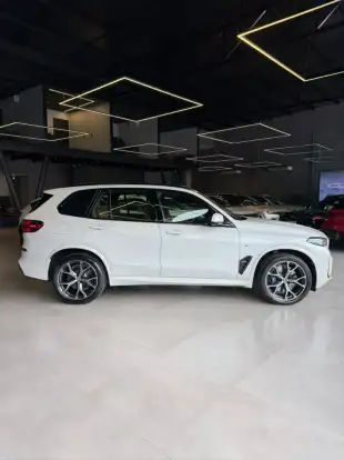 BMW-X5-2023
