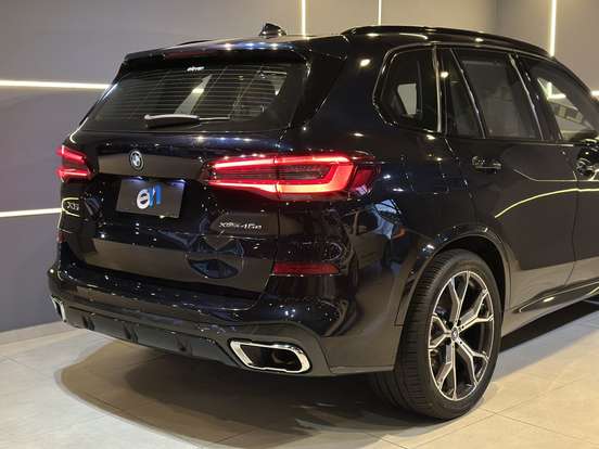 BMW-X5-2021