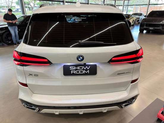 BMW-X5-2023
