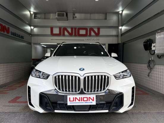 BMW-X5-2023