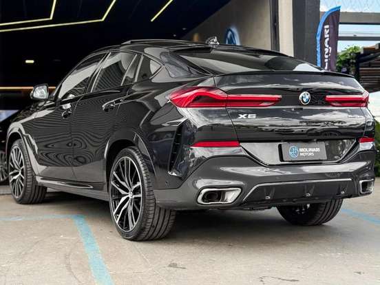 BMW-X6-2022
