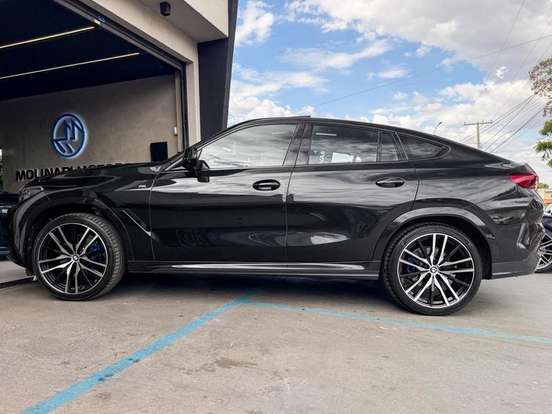 BMW-X6-2022