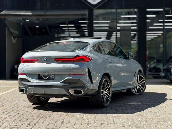 BMW-X6-3.0 TWINPOWER GASOLINA XDRIVE40I M SPORT AUTOMÁTICO BMW-X6-2024