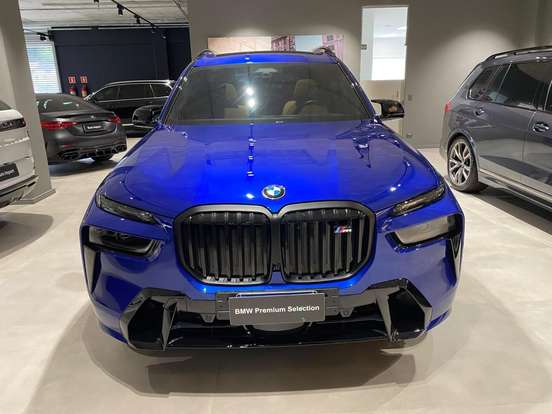 BMW-X7-2023