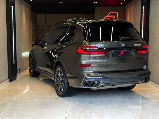 BMW-X7-4.4 V8 GASOLINA M60i STEPTRONIC BMW-X7-2024
