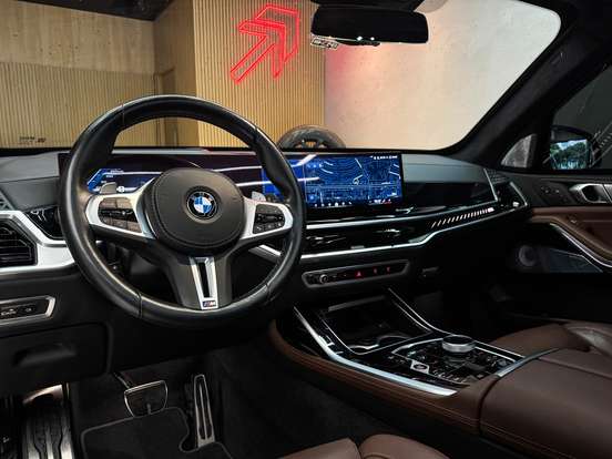 BMW-X7-4.4 V8 GASOLINA M60i STEPTRONIC BMW-X7-2024