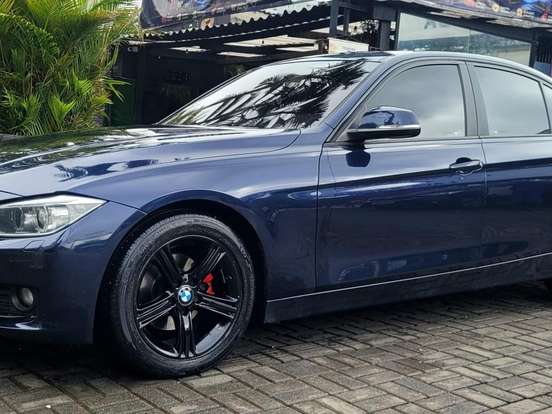 BMW-320i-2.0 GP 16V TURBO GASOLINA 4P AUTOMÁTICO BMW-320i-2013