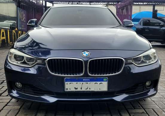 BMW-320i-2013