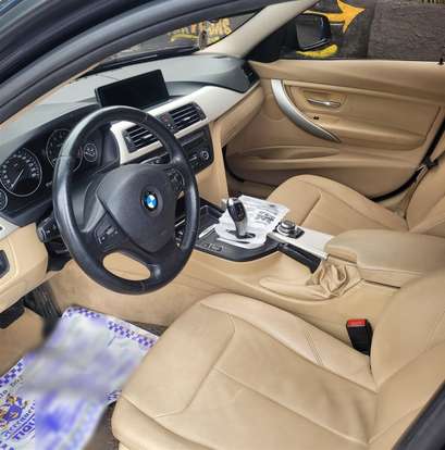 BMW-320i-2013