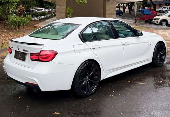 BMW-320i-2018