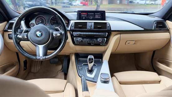 BMW-320i-2018