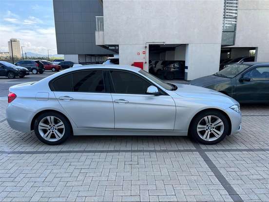 BMW-320i-2.0 SPORT GP 16V TURBO ACTIVE FLEX 4P AUTOMÁTICO BMW-320i-2017