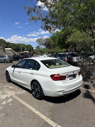 BMW-320i-2018