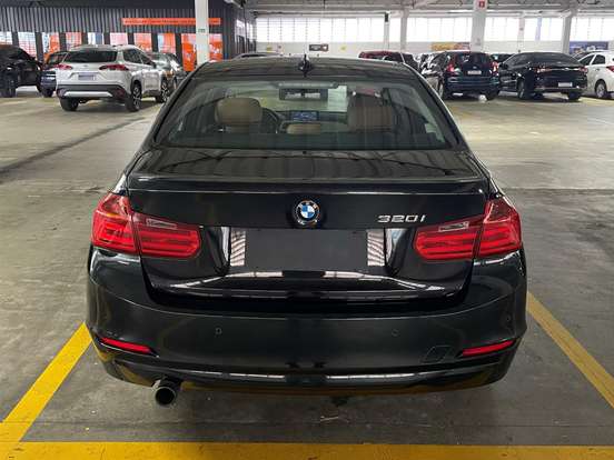 BMW-320i-2.0 SPORT GP 16V TURBO ACTIVE FLEX 4P AUTOMÁTICO BMW-320i-2014