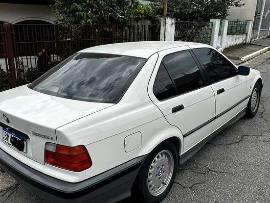 BMW-325i-2.5 SEDAN 24V GASOLINA 4P AUTOMÁTICO BMW-325i-1994