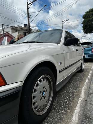 BMW-325i-1994