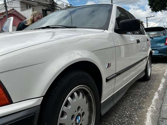 BMW-325i-2.5 SEDAN 24V GASOLINA 4P AUTOMÁTICO BMW-325i-1994