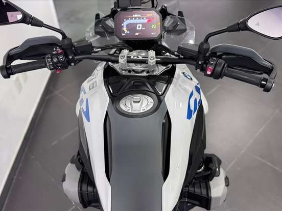 BMW-R 1300 GS PLUS BMW-R 1300 GS PLUS-2025
