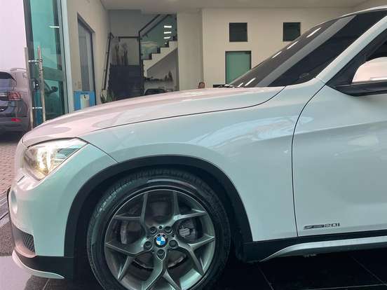 BMW-X1-2.0 16V TURBO ACTIVEFLEX SDRIVE20I 4P AUTOMÁTICO BMW-X1-2015
