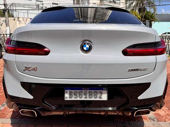 BMW-X4-2023
