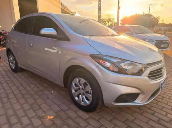 CHEVROLET-ONIX-2018