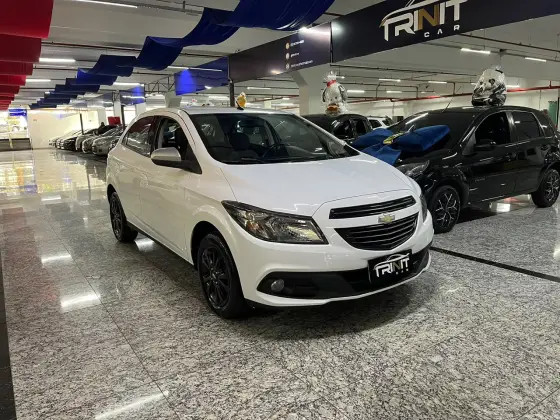 CHEVROLET ONIX 1.0 MPFI SELEÇÃO 8V FLEX 4P MANUAL