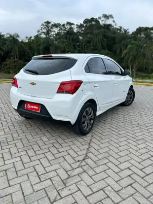 CHEVROLET-ONIX-2019