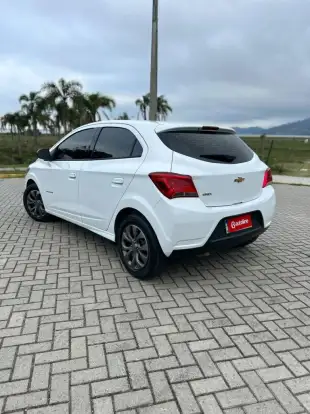 CHEVROLET-ONIX-2019