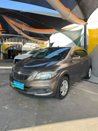 CHEVROLET ONIX 1.4 MPFI LT 8V FLEX 4P AUTOMÁTICO
