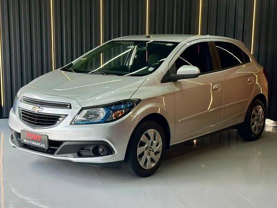 CHEVROLET ONIX 1.4 MPFI LT 8V FLEX 4P MANUAL