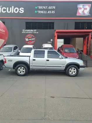 CHEVROLET S10 2.4 ADVANTAGE 4X2 CD 8V FLEX 4P MANUAL