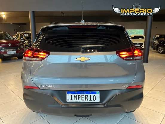 CHEVROLET-TRACKER-2022