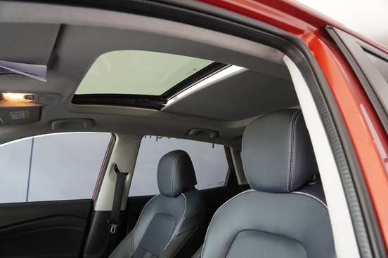 CHEVROLET-TRACKER-2023