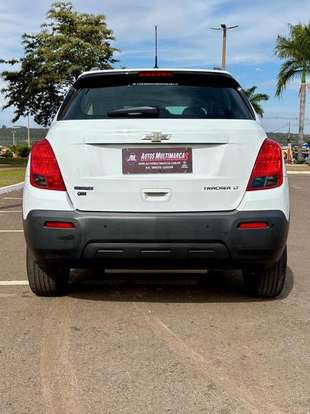 CHEVROLET-TRACKER-2015