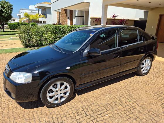 CHEVROLET ASTRA 2.0 MPFI ADVANTAGE 8V FLEX 4P MANUAL