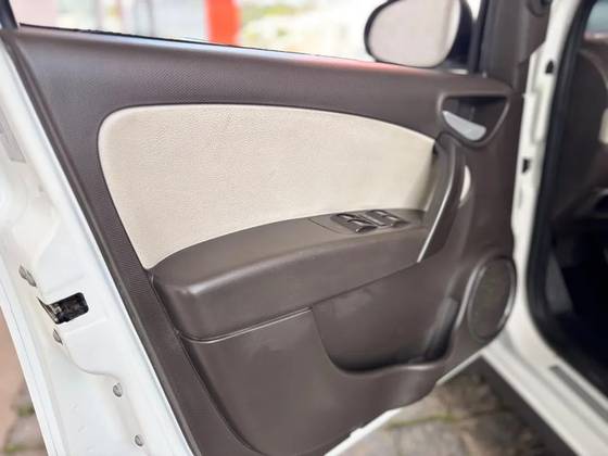 FIAT GRAND SIENA 1.6 MPI ESSENCE 16V FLEX 4P MANUAL
