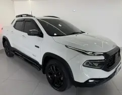 FIAT TORO 2.0 16V TURBO DIESEL ULTRA 4WD AT9 FIAT TORO 2.0 16V TURBO DIESEL ULTRA 4WD AT9