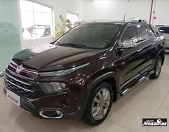 FIAT TORO 2.0 16V TURBO DIESEL RANCH 4WD AT9 FIAT TORO 2.0 16V TURBO DIESEL RANCH 4WD AT9