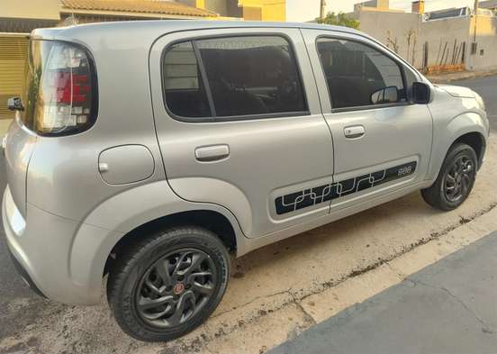 FIAT-UNO-2018