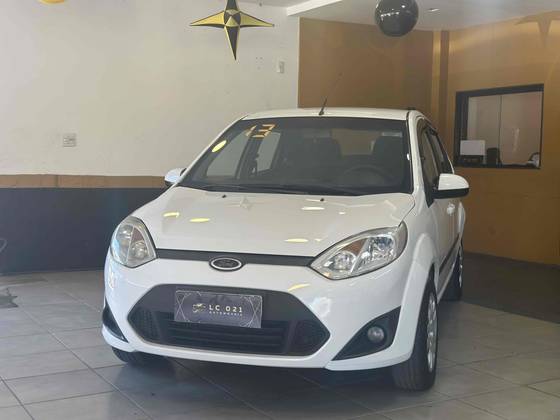 FORD FIESTA 1.6 ROCAM SEDAN 8V FLEX 4P MANUAL
