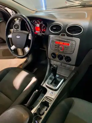 FORD-FOCUS-2012