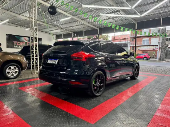 FORD-FOCUS-2015