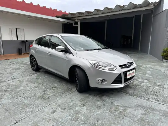 FORD-FOCUS-2015