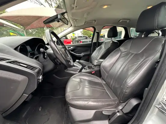 FORD-FOCUS-2015