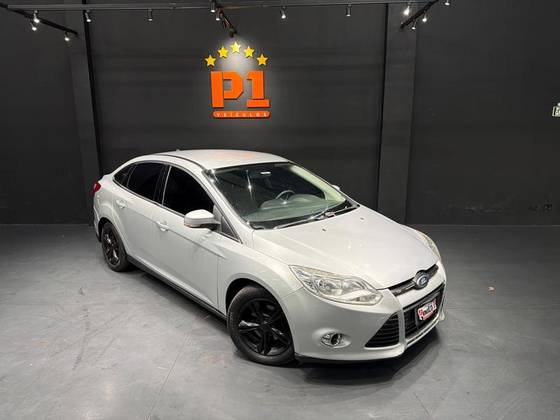 FORD FOCUS 2.0 SE 16V FLEX 4P POWERSHIFT