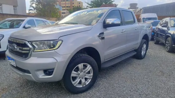 FORD RANGER 3.2 XLT 4X4 CD 20V DIESEL 4P AUTOMÁTICO